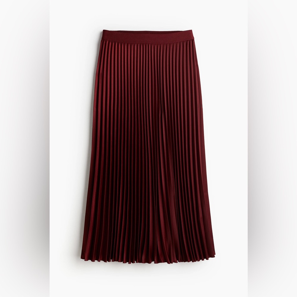 H&M Pleated Skirt Burgundy
